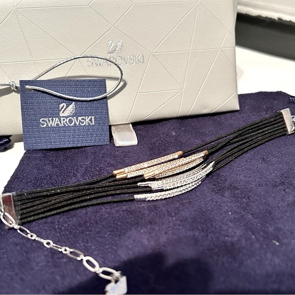 ✨ Edgy Swarovski Black Leather, Crystal Bracelet with Rose Gold Plated Settings - Picture 4 of 16